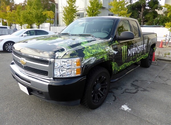 Selecting the Right Vehicle Wrap and Graphics for Advertising
